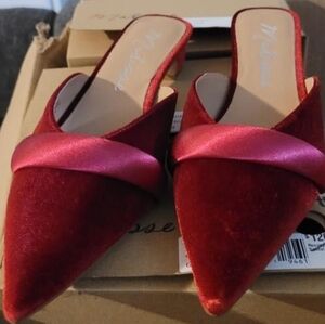 Matisse Womens Kellan Slip On Mule Red - 8.5 - New, Velvet